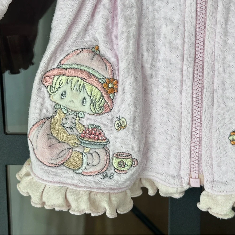 Vintage 2006 Precious Moments baby girl embroidered hoodie zip up cutie teapot